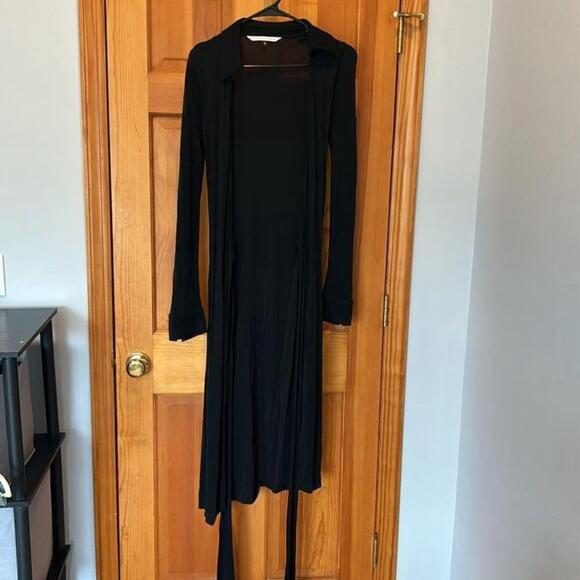 Diane Von Furstenberg Black V Neck Long Sleeve Wrap Maxi Dress Size 0 - Picture 2 of 9